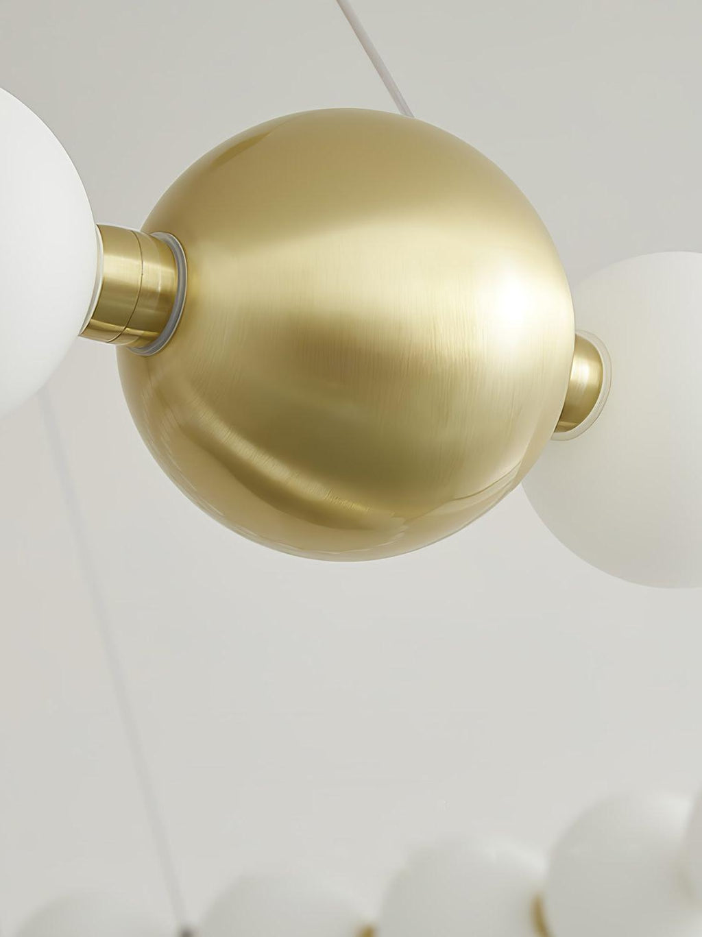 Chandelier in gold-C